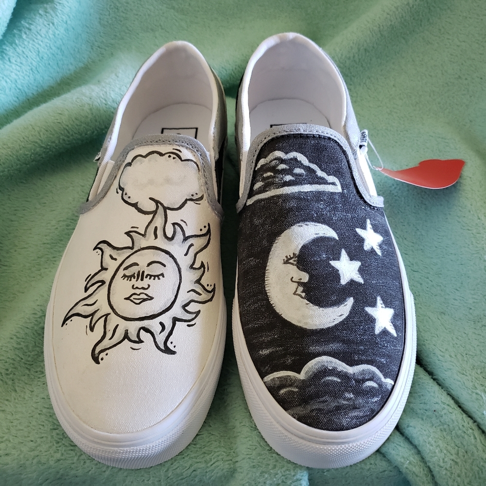 Woman's Vans size 7